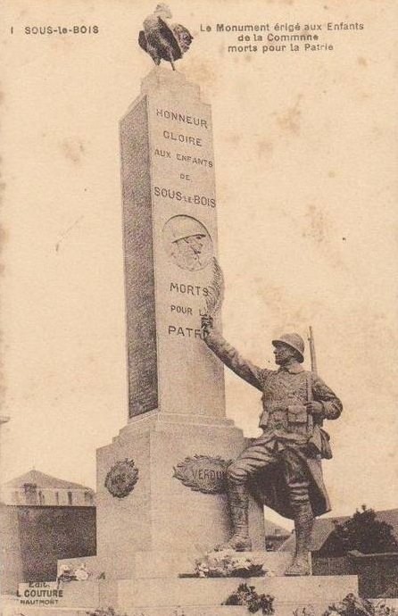 Le monument aux morts de Sous le Bois