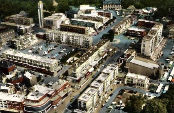 Comment dater une photo ou une carte postale anciennes?