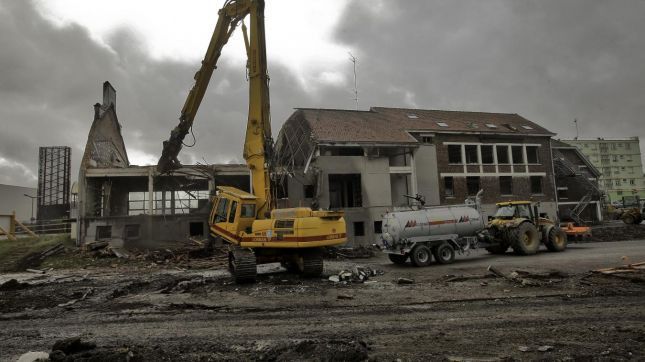 demolition_du_gazometre