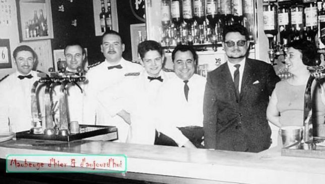 interieur_du_bar_du_zoo_et_son_patron_Christian_Francois_helas_decede_en_Janvier_2017.